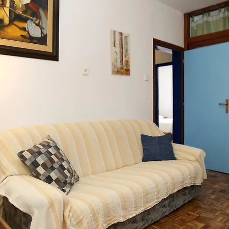 Apartment Seaside Tisno