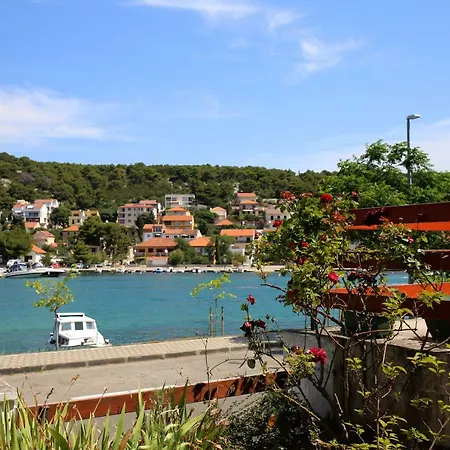 Seaside Tisno